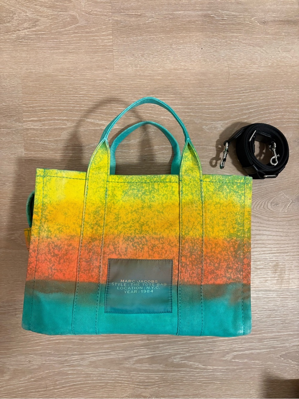 Medium Marc Jacobs “Tropical Sunset” 🌅 The Tote Bag - Picture 4 of 10